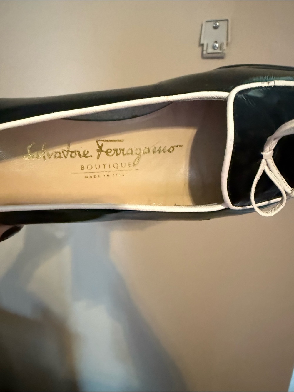 Salvatore Ferragamo Black Patent Leather Ballet Loafers with White Trim Bow 6 - Picture 3 of 9